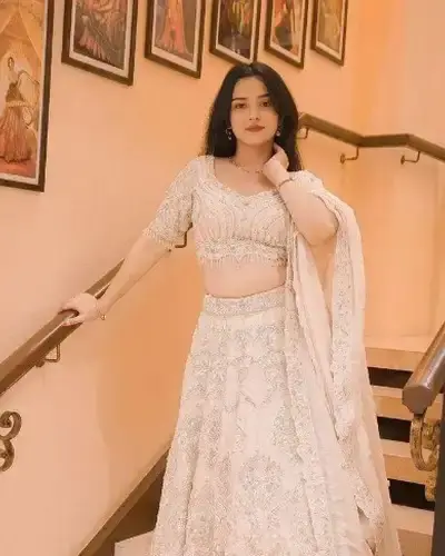 Escort Shiggaon